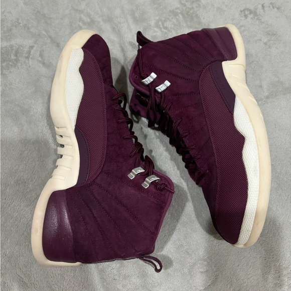 AIR JORDAN 12 RETRO ‘BORDEAUX’ - Picture 2 of 4